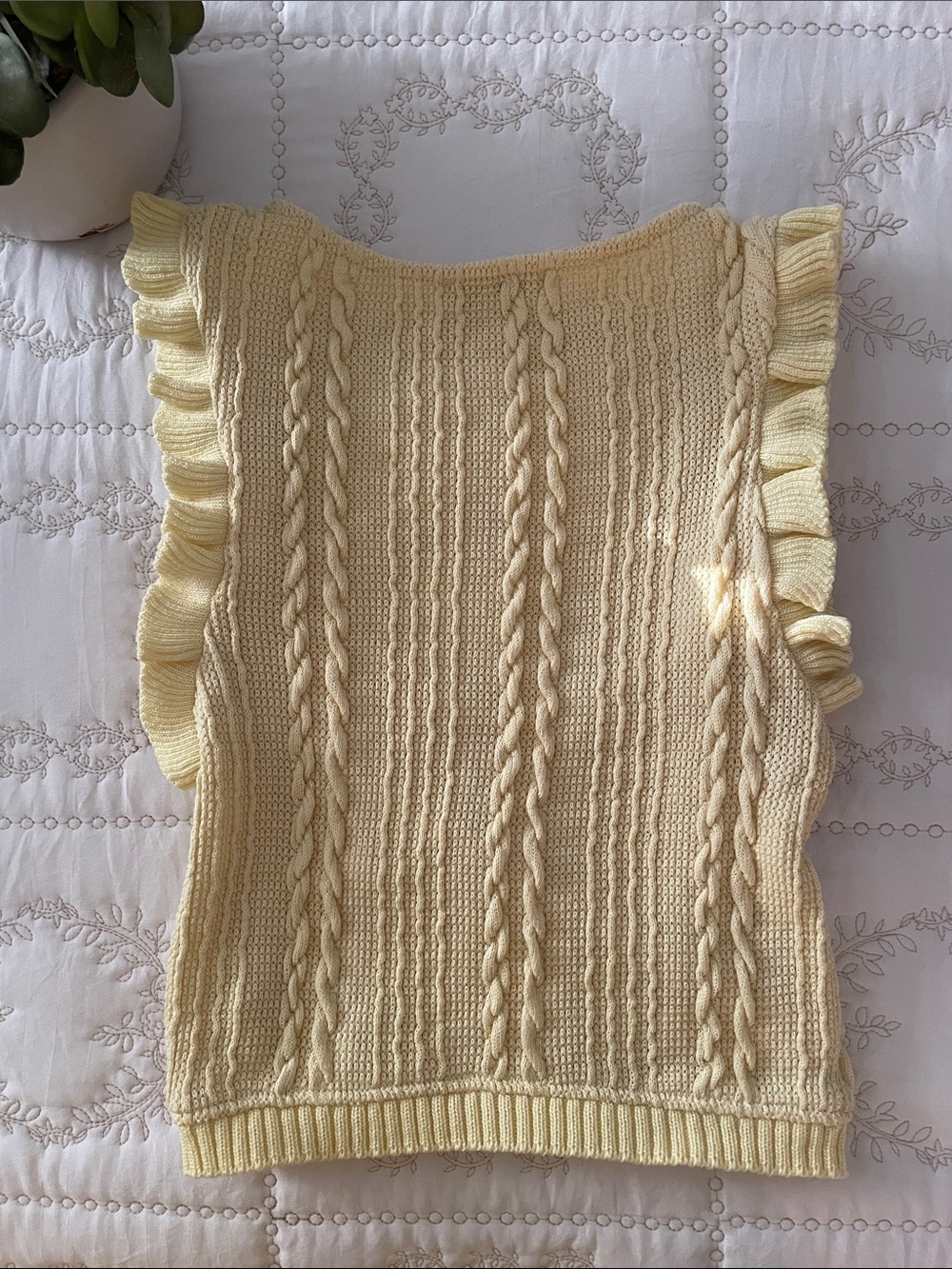 Zara Soft Yellow Ruffle Cable-Knit Tank - Picture 2 of 7